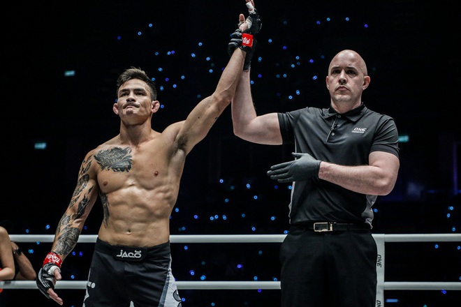 Dàn võ sĩ gốc Việt tại ONE Championship nô nức đón Tết: Bi Nguyễn, Thành Lê trao lì xì cho người thân, Martin Nguyễn tiếc vì không được ăn xả láng - Ảnh 2.