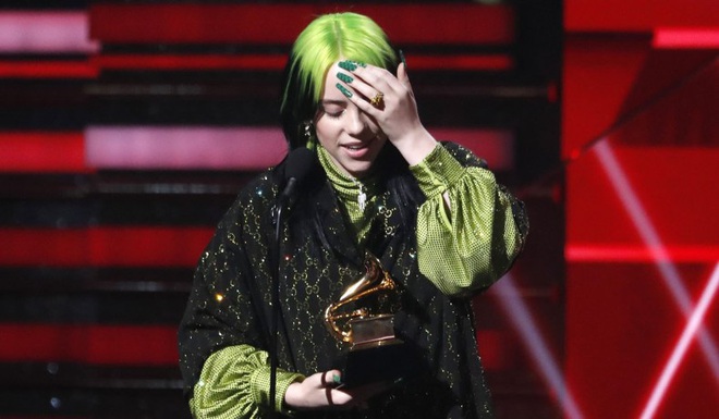 Thuyết âm mưu: Billie Eilish đã bị BTC Grammy gài vào phút chót, cố tình tạo nên chiến thắng lịch sử gây tranh cãi để che lấp những scandal vừa qua? - Ảnh 3.