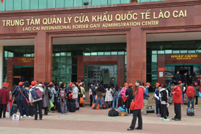  Phòng dịch Corona, tạm ngừng xuất, nhập cảnh khách du lịch qua cửa khẩu quốc tế Lào Cai  - Ảnh 3.
