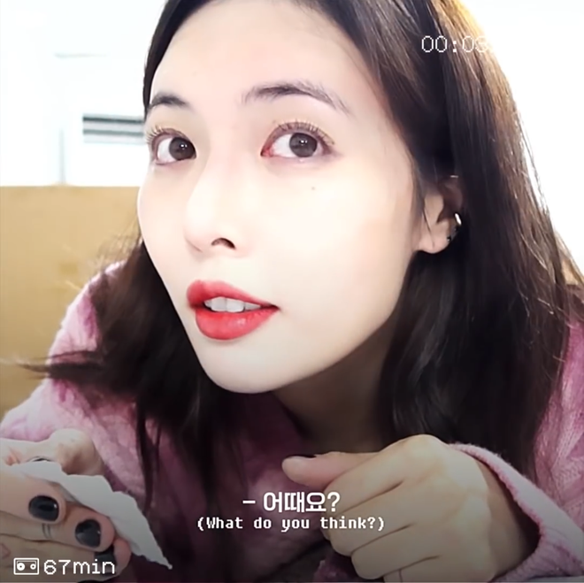 Đ&atilde; quen với phấn son, Hyuna g&acirc;y cho&aacute;ng với qu&aacute; tr&igrave;nh tẩy trang: C&agrave;ng k&eacute;o xuống c&agrave;ng lộ mặt mộc mỹ miều - Ảnh 4.