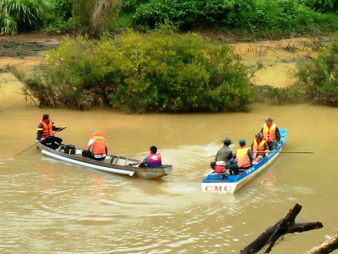 Lật thuyền khi đi hái cam, người phụ nữ đuối nước tử vong - Ảnh 1.