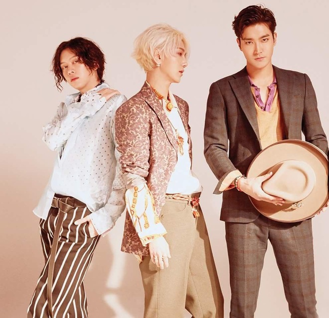 Yesung (Super Junior) từng muốn phẫu thuật thẩm mỹ để c&oacute; đ&ocirc;i mắt giống Heechul & Siwon - Ảnh 1.