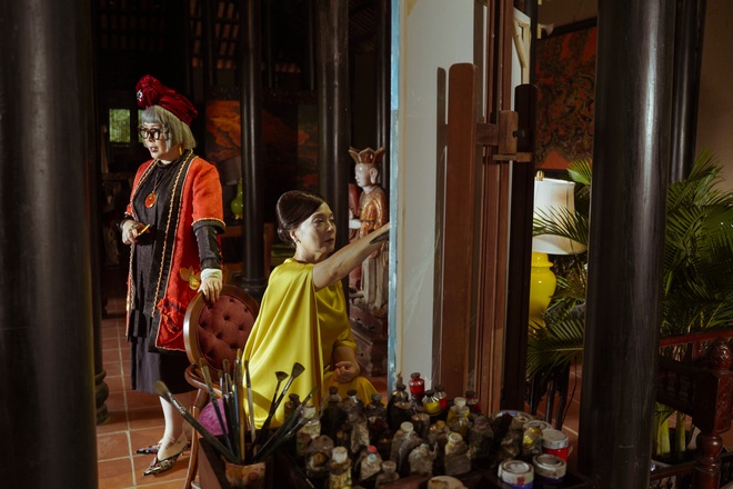 G&aacute;i Gi&agrave; Lắm Chi&ecirc;u 3 VS. Crazy Rich Asians: Giống nhau concept xa hoa, mẹ chồng c&ugrave;ng xuất th&acirc;n nhưng lại gh&eacute;t con d&acirc;u; ri&ecirc;ng đoạn kết gửi th&ocirc;ng điệp kh&aacute;c phim gốc? - Ảnh 9.