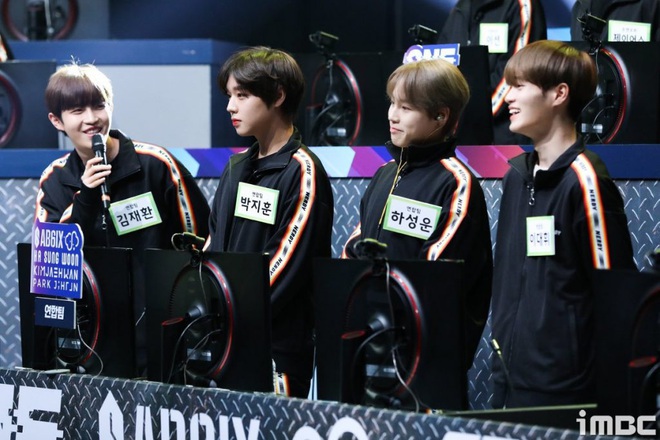 4 mẩu Wanna One lần đầu tái hợp sau 1 năm tan rã, thậm chí còn thi đấu chung tại đại hội thể thao - Ảnh 1.