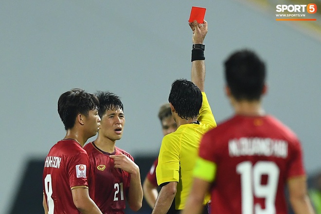 Thực hư chuyện tuyển Việt Nam đá giao hữu với Iraq để Đình Trọng tẩy thẻ đỏ, kịp dự vòng loại World Cup 2022 - Ảnh 1.