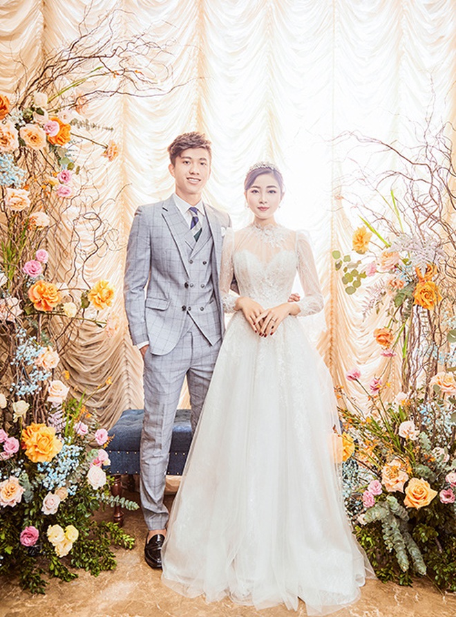 Váy cưới của cô dâu Nhật Linh: 2 bộ đã "sương sương" 1 tỷ VNĐ, riêng bộ váy chính bồng xòe đúng chuẩn váy công chúa - Ảnh 9. Váy cưới của cô dâu Nhật Linh: 2 bộ đã "sương sương" 1 tỷ VNĐ, riêng bộ váy chính bồng xòe đúng chuẩn váy công chúa - Ảnh 9.