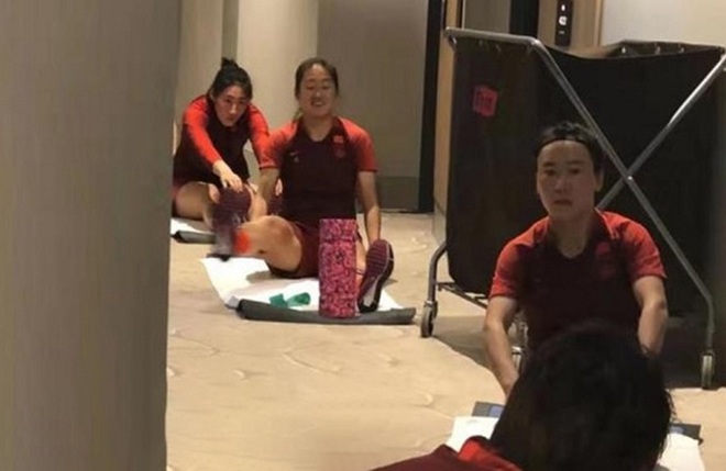 Tuyển nữ Trung Quốc được tán dương và cảm ơn khi chấp nhận cách ly trong khách sạn tại Australia đề phòng virus Corona - Ảnh 1.