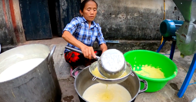 Đổi gió nấu sữa ngô giữa mùa đông… “cho nó mát”, Bà Tân Vlog lại được dân tình ủng hộ vì một thay đổi nhỏ nhưng có võ - Ảnh 4.