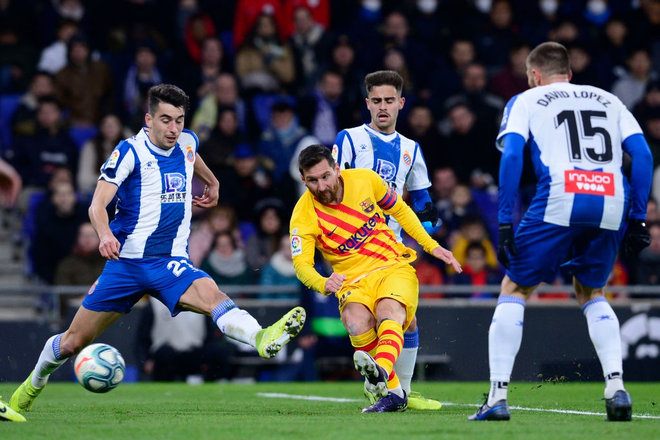 Cầu thủ hay nhất Trung Quốc tỏa sáng khiến Messi và đồng đội nếm trái đắng, Barca bị Real bắt kịp về điểm số tại La Liga - Ảnh 5.