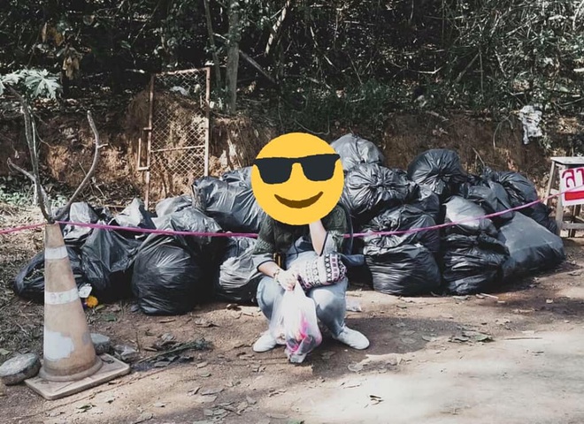 Trend chụp ảnh... c&ugrave;ng r&aacute;c của Lisa (BLACKPINK) khiến netizens quốc tế x&ocirc;n xao, đến khi fan Th&aacute;i l&ecirc;n tiếng giải th&iacute;ch th&igrave; mới vỡ lẽ - Ảnh 6.