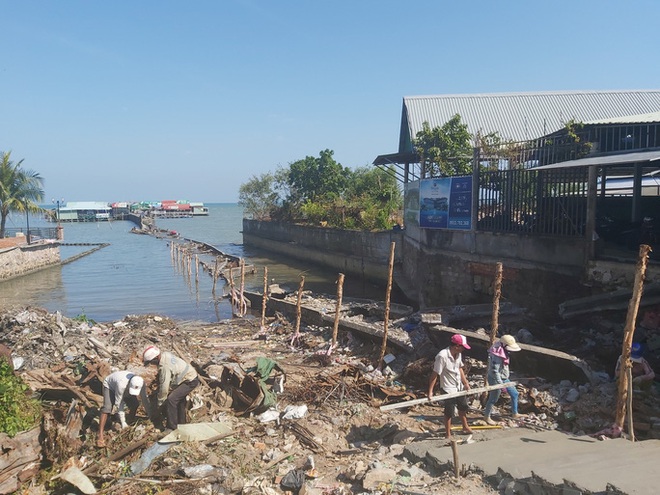 4 người bị tạm giữ v&igrave; k&iacute;ch động việc ph&aacute; dỡ cầu cảng ở Ph&uacute; Quốc - Ảnh 4.