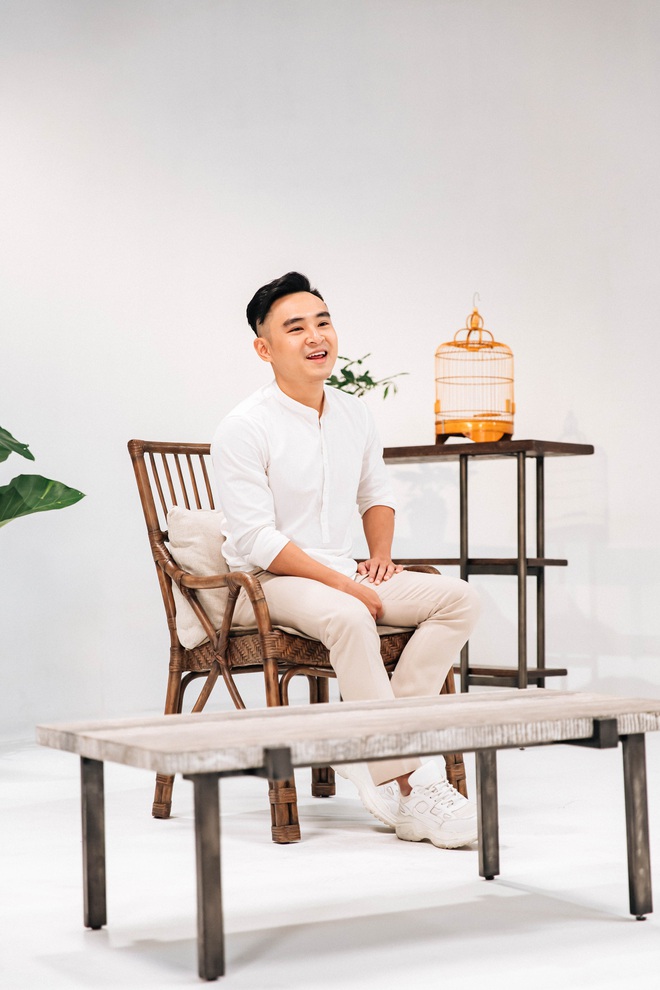 Love Is Blind: Ch&agrave;ng trai l&ecirc;n show hẹn h&ograve; giấu mặt đạt được mục ti&ecirc;u t&igrave;m thấy người bế bổng m&igrave;nh ra về - Ảnh 1.