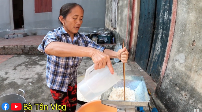 Món bà Tân Vlog làm bao giờ cũng được khen ngon mà sao hôm nay dân mạng lại soi ra người tránh né thế này? - Ảnh 3.