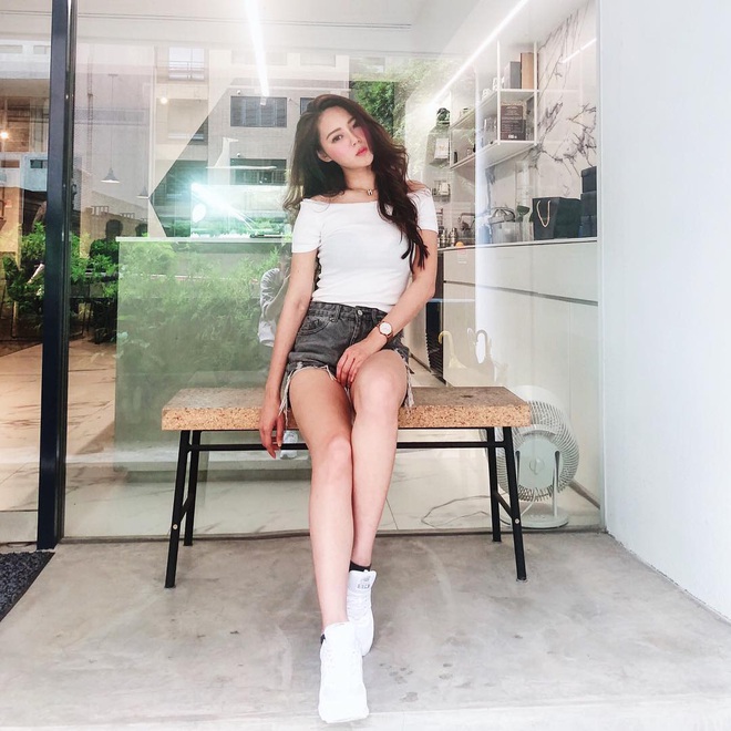 C&ocirc; thu ng&acirc;n nổi tiếng MXH nhờ gương mặt xinh đẹp, ảnh đời thường h&eacute; lộ body n&oacute;ng bỏng c&ograve;n h&uacute;t follow hơn nữa - Ảnh 6.