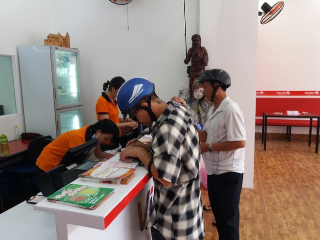 Người chơi v&eacute; số Vietlott tr&uacute;ng gần 2.000 tỉ đồng - Ảnh 1.