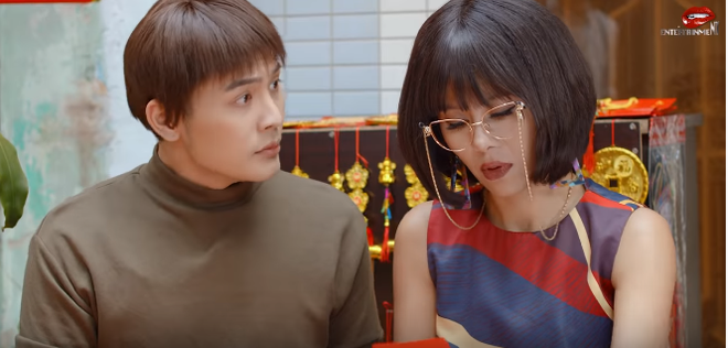V&otilde; Đăng Khoa bị biến th&aacute;i s&agrave;m sỡ, Jun Phạm lao ra kh&ocirc; m&aacute;u với băng cướp ở preview Nh&agrave; Trọ C&oacute; Qu&aacute; Trời Ph&ograve;ng tập 2 - Ảnh 3.