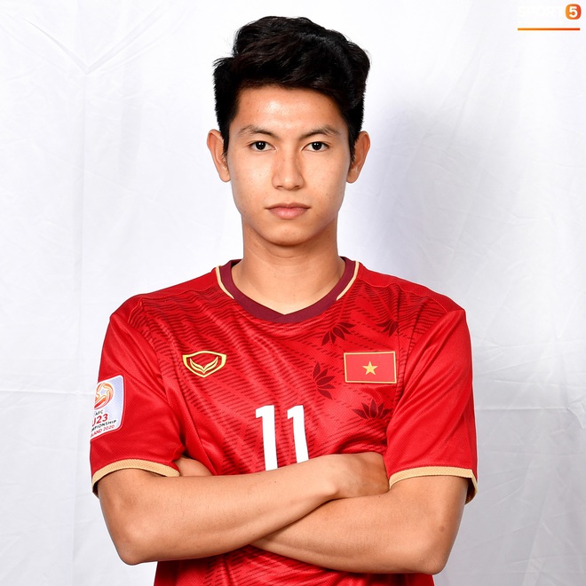 Cầu thủ U23 Việt Nam hoá hotboy ảnh thẻ trước thềm trận ra quân gặp U23 UAE - Ảnh 13.