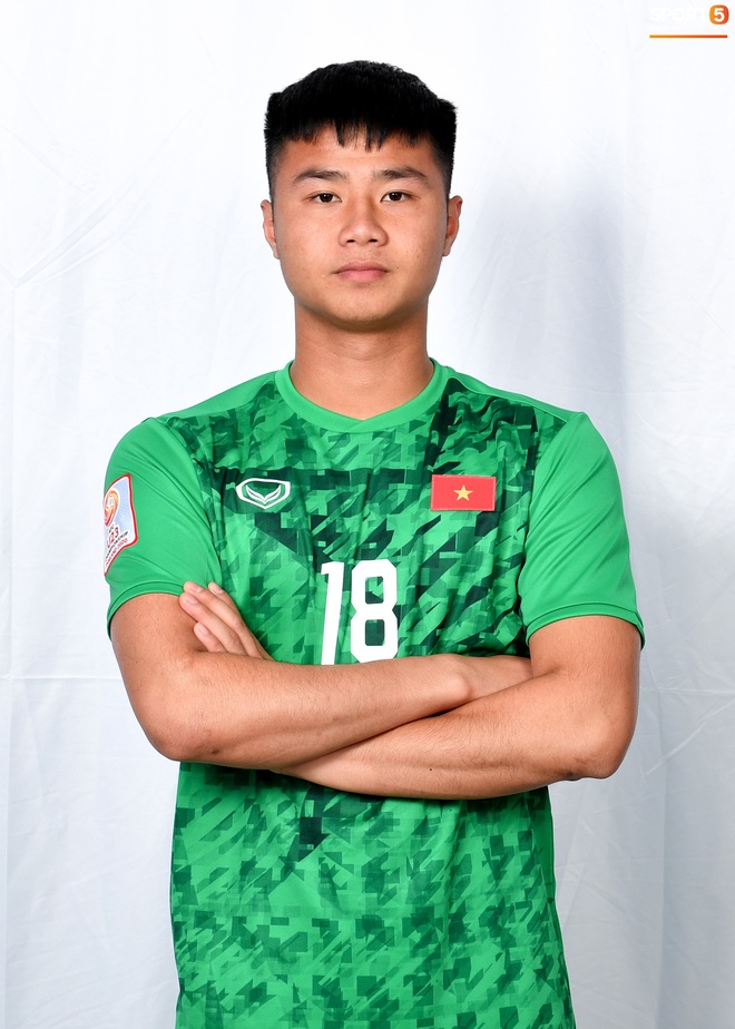Cầu thủ U23 Việt Nam hoá hotboy ảnh thẻ trước thềm trận ra quân gặp U23 UAE - Ảnh 20.