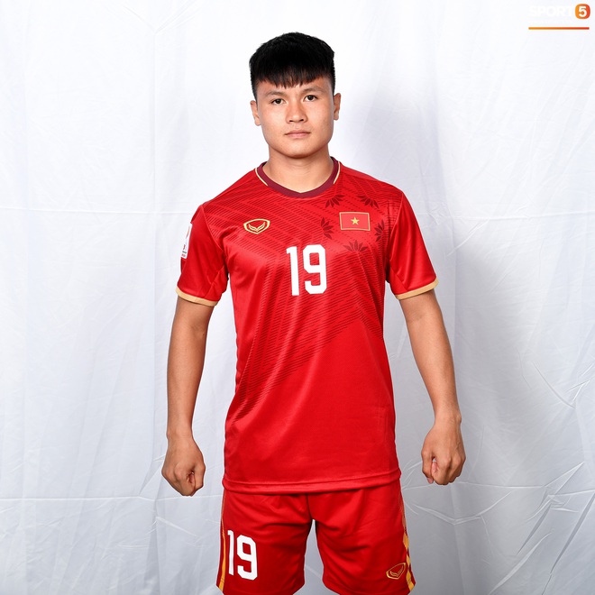 Cầu thủ U23 Việt Nam hoá hotboy ảnh thẻ trước thềm trận ra quân gặp U23 UAE - Ảnh 21.