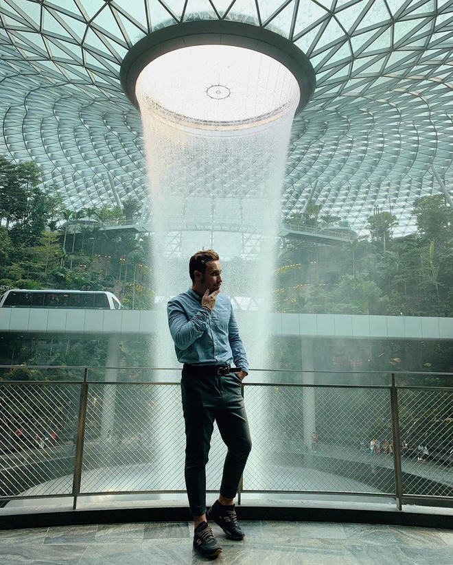 HOT: Thác nước trong nhà lớn nhất thế giới ở Singapore thông báo đóng cửa bảo trì, ai đến đây dịp này đành lỡ hẹn góc sống ảo nổi tiếng - Ảnh 4.