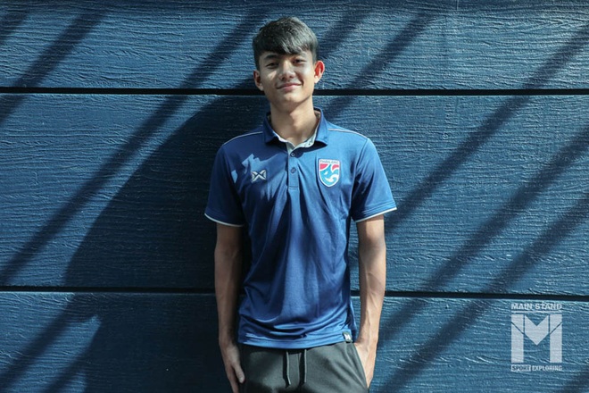 Suphanat Mueanta, hot boy Thái Lan phá kỷ lục giải U23 châu Á: Con nhà nông dân nghèo mơ một ngày làm đồng đội của Messi - Ảnh 4.