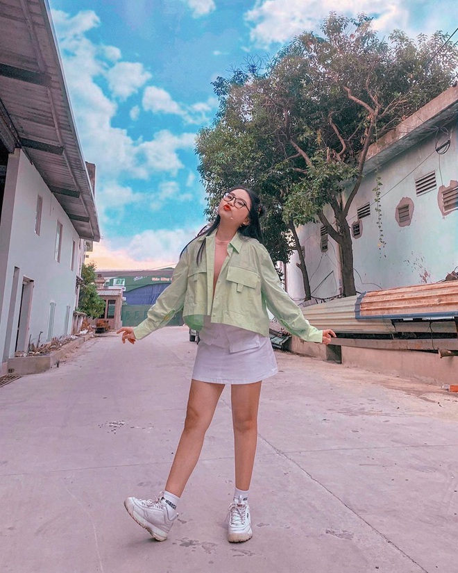 Từng bị chê ăn mặc thiếu nghiêm túc cúng Tổ nghiệp, năm nay Phương Mỹ Chi sửa sai với phong cách nền nã trưởng thành - Ảnh 9.