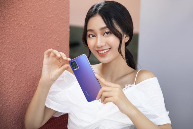 Hầu bao kh&ocirc;ng đủ mua iPhone 12, đ&acirc;y l&agrave; c&aacute;c mẫu smartphone dưới 10 triệu l&agrave;m qu&agrave; 20/10 xịn đ&eacute;t - Ảnh 20.