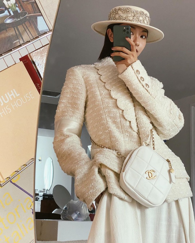 Chưa cần sắm đồ hiệu giá trên trời, thu này bạn cứ mua áo khoác tweed về mặc là &quot;chanh sả&quot; như người có tiền - Ảnh 1.