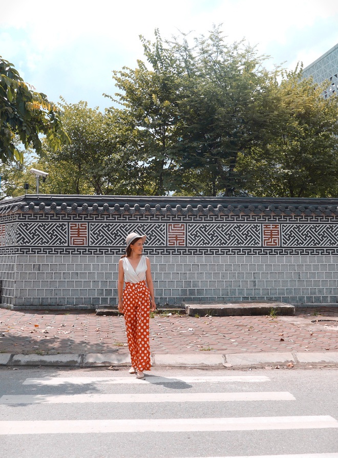Những góc phố đậm chất Hàn Quốc ngay giữa lòng Hà Nội, lên ảnh mang vibe trong trẻo đến ngẩn ngơ - Ảnh 6. Những góc phố đậm chất Hàn Quốc ngay giữa lòng Hà Nội, lên ảnh mang vibe trong trẻo đến ngẩn ngơ - Ảnh 6.