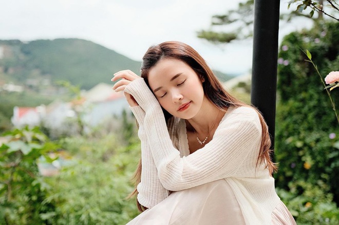 3 kiểu áo khoác khi trời trở lạnh được lòng hội sao Vbiz: Copy theo các nàng sẽ thấy style xịn hơn liền  - Ảnh 8.