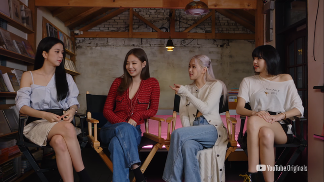 BLACKPINK khoe siêu năng lực khó đỡ: Rosé chuẩn nam châm hút khách, Jisoo nằm dài cả ngày mà không làm gì - Ảnh 1.