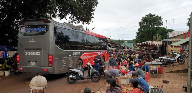 Bị cuốn v&agrave;o gầm xe tải, nữ sinh tử vong thương t&acirc;m - Ảnh 2.