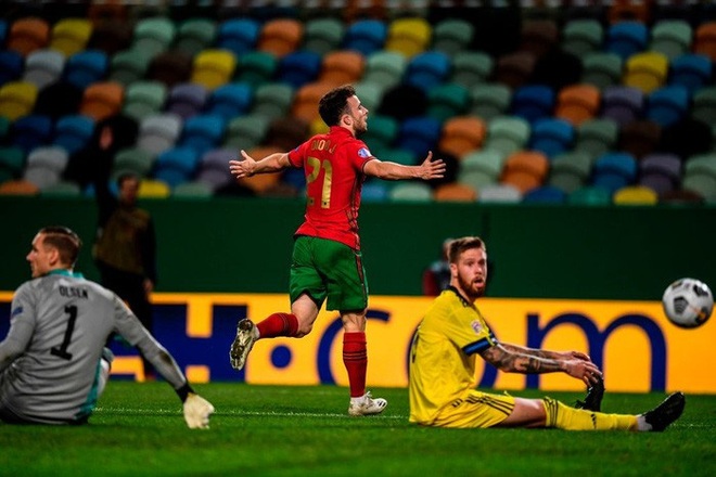 Xa Ronaldo không là bão tố: Bồ Đào Nha thắng đậm Thụy Điển trong ngày thiếu vắng ngôi sao số 1 - Ảnh 5.