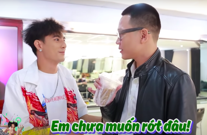 Wowy lần đầu khoe giọng hát tại Rap Việt đã bị Lăng LD cực phũ: Mọi người hiểu tại sao anh Wy rap rồi đó chứ ổng hát ai mà nghe - Ảnh 6.