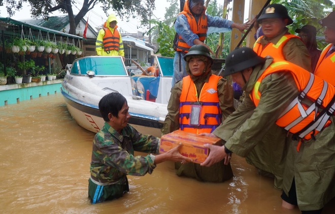 Thủ tướng chỉ đạo khẩn trương xây dựng Nghị định mới thay thế Nghị định 64 về quyên góp, hỗ trợ - Ảnh 1.