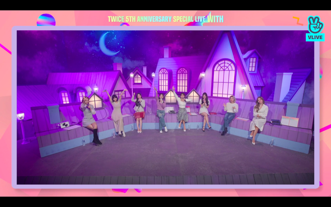 Tròn 5 năm debut, TWICE mở buổi live đặc biệt: Jeongyeon vắng mặt, các thành viên không ngại spoil ca khúc mới khiến fan sướng rơn - Ảnh 106.