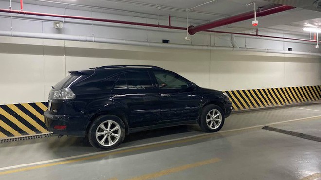 &Ocirc; t&ocirc; Fadil v&agrave; xe Lexus rượt đuổi, ch&egrave;n nhau như phim h&agrave;nh động tr&ecirc;n đường phố H&agrave; Nội - Ảnh 2.