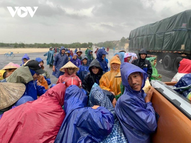 Quảng Bình trích hơn 110 tỷ đồng giúp dân khắc phục hậu quả lũ lụt - Ảnh 3.