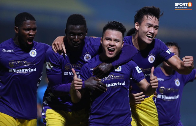Quang Hải &quot;nổ súng&quot; phút cuối giải cứu Hà Nội FC, ăn mừng vỡ oà như đoạt chức vô địch - Ảnh 8.