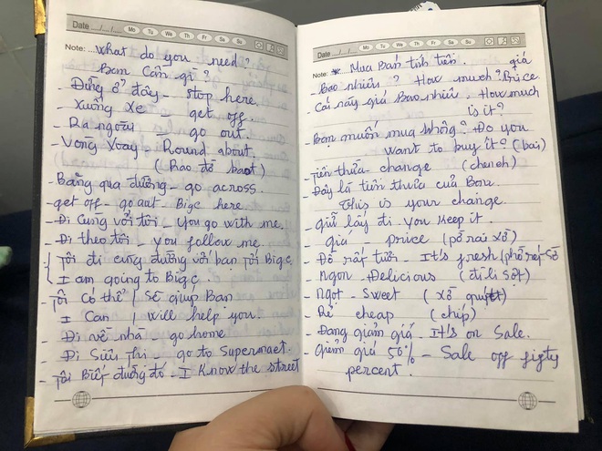 Người mẹ nghèo bắn tiếng Anh vèo vèo nhờ phương pháp mà thanh niên nào cũng kêu chán - Ảnh 1. Người mẹ nghèo bắn tiếng Anh vèo vèo nhờ phương pháp mà thanh niên nào cũng kêu chán - Ảnh 1.