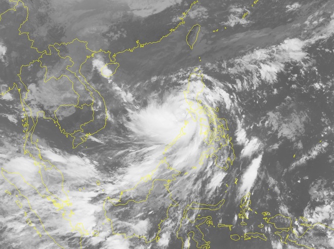 Bão số 9 được dự báo mạnh đặc biệt, Thủ tướng họp khẩn với các địa phương, kích hoạt rủi ro thiên tai cấp 4 - Ảnh 2.