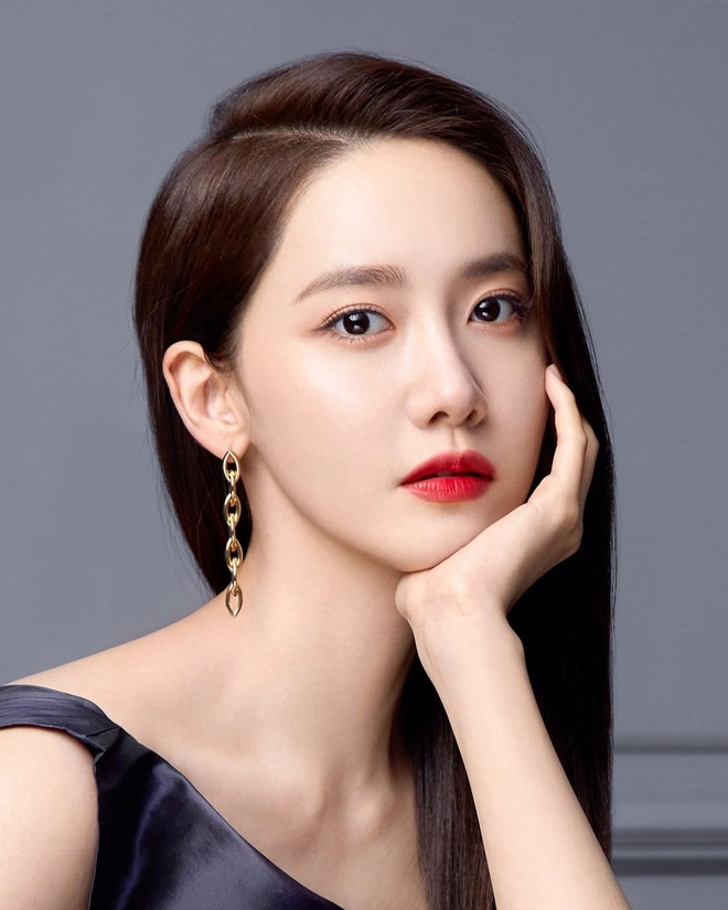 Từng là nữ thần thanh xuân, giờ Yoona đã thành chị đẹp sang chảnh, style nào cũng chấp - Ảnh 4.