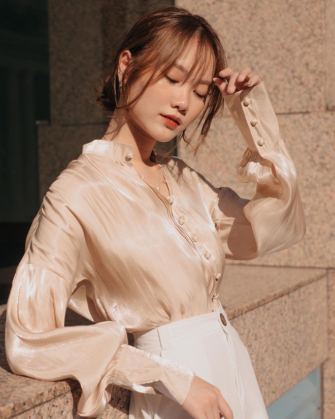 Thích lồng lộn kiểu sương sương bạn hãy sắm blouse tơ lụa óng ánh, đi ăn cưới cực xinh mà không lố - Ảnh 3.