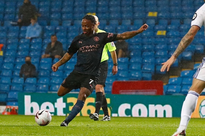 H&agrave;ng thủ tiếp tục mắc lỗi, &ocirc;ng lớn Man City h&ograve;a thất vọng trước t&acirc;n binh Leeds - Ảnh 3.
