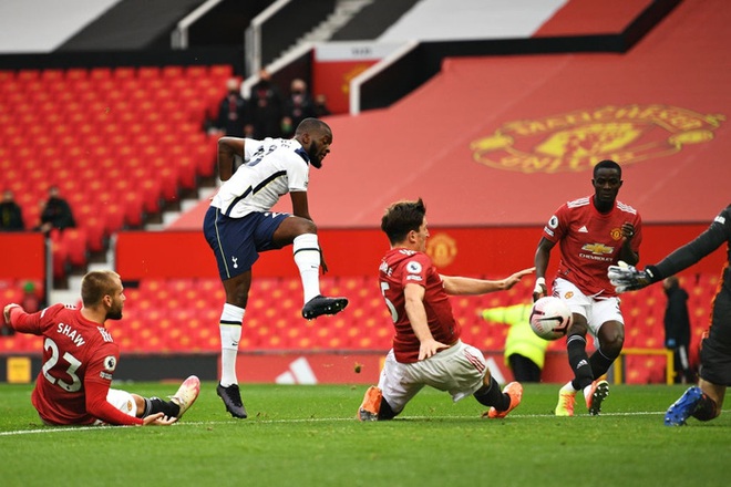 Hàng thủ tấu hài cực mạnh, Manchester United thất bại nhục nhã 1-6 trước Tottenham - Ảnh 2.