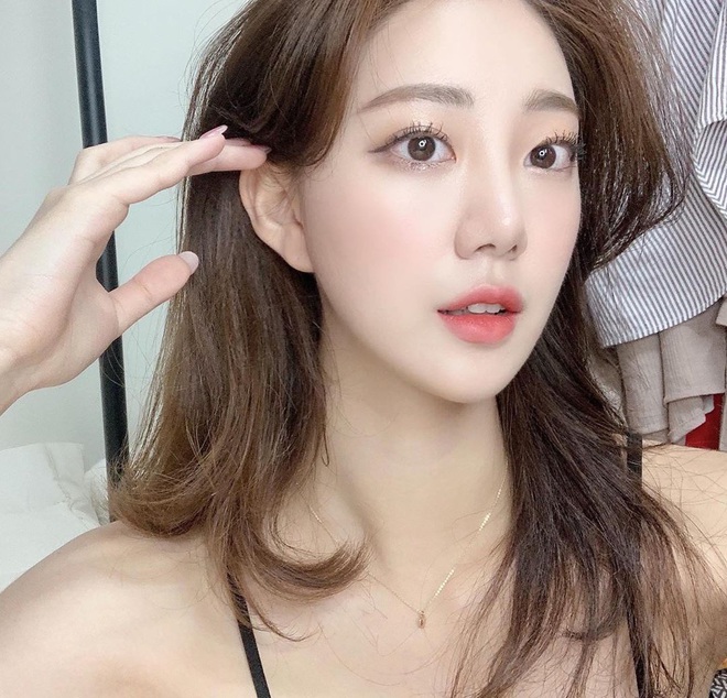 3 &ldquo;nguy&ecirc;n tắc v&agrave;ng&rdquo; để tr&aacute;nh n&aacute;m da từ trong trứng nước m&agrave; kh&ocirc;ng phải chị em n&agrave;o cũng r&otilde; - Ảnh 1.