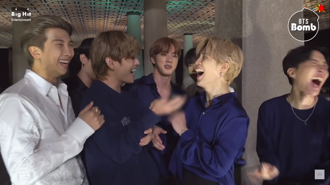 Bố Bang bắt BTS đ&iacute;nh ch&iacute;nh rằng m&igrave;nh kh&ocirc;ng hề kh&oacute;c khi biết Dynamite thống trị Billboard Hot 100 - Ảnh 2.
