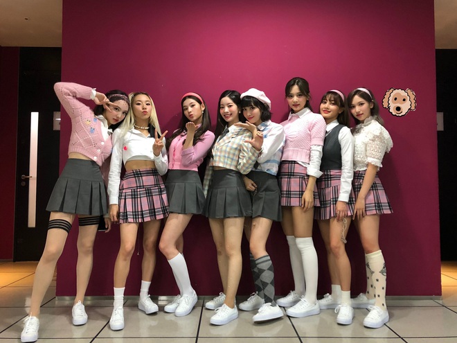 Fan cuối cùng cũng đợi được đến ngày để... khen stylist TWICE: Trang phục sang - xịn - mịn, nâng tầm visual gấp bội - Ảnh 7.