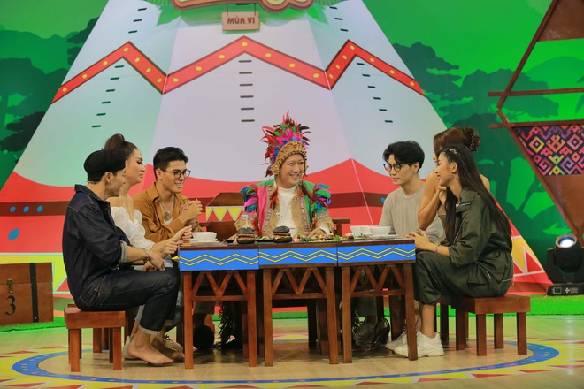 Võ Hoàng Yến - Minh Tú bóc người yêu cũ của nhau trên sóng truyền hình - Ảnh 1.