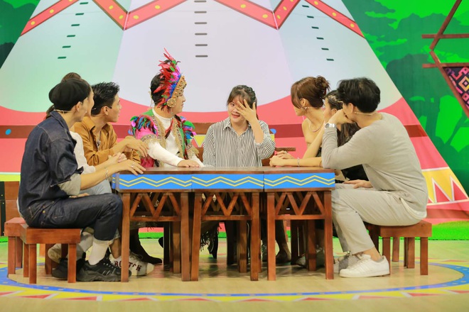 Võ Hoàng Yến - Minh Tú bóc người yêu cũ của nhau trên sóng truyền hình - Ảnh 5.
